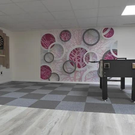 Апартаменты Magic Mountain Pool Sauna 4 Pers Wifi Near Lift